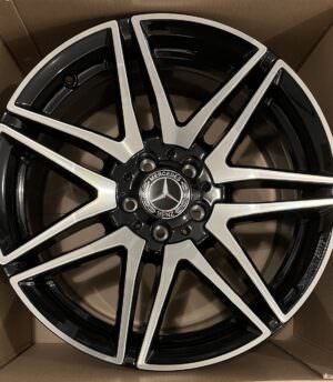 Mercedes V-Class W447 R19 (A4474015100) 1