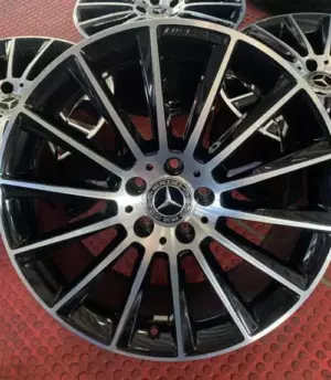 Mercedes - CLS R19 (A2184011100, A2184011200)