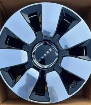 Zeekr 009 R19 (6608046773,6608046658)
